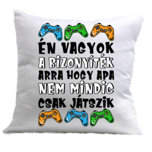 Apa nem csak játszik – Párna